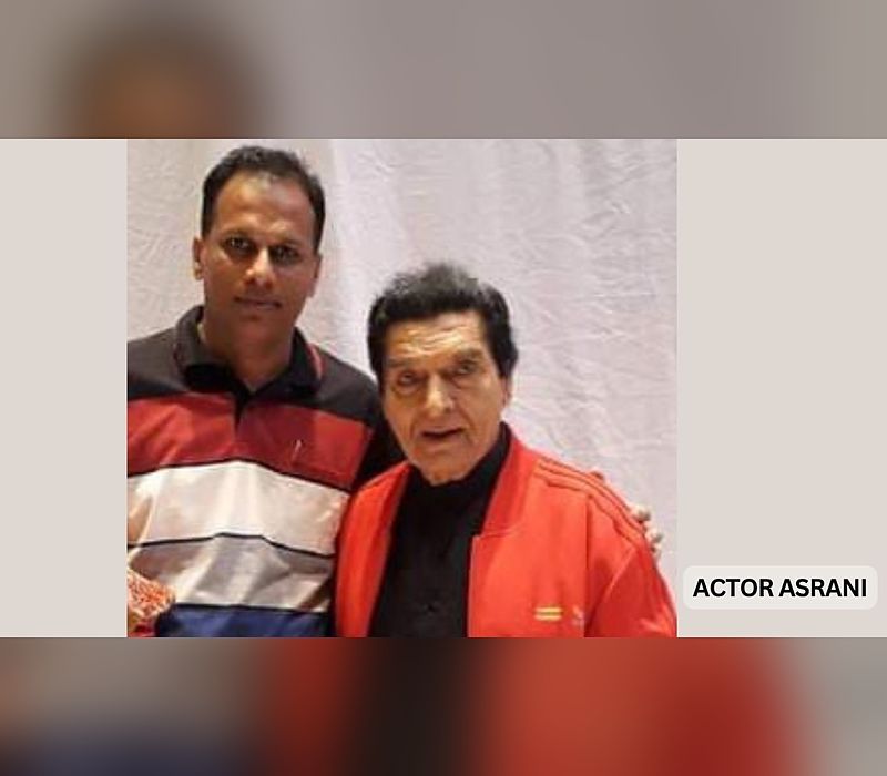 Shri Jay Agarwal with actor Asrani