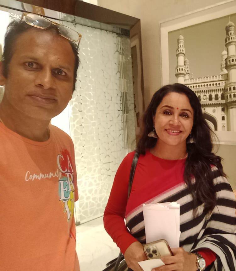 Shri Jay Agarwal with a client